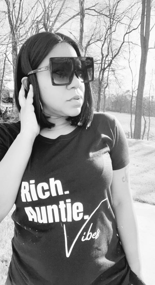 Rich Auntie Tee